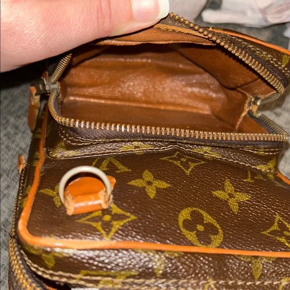 Louis Vuitton Authentic Rare Eclair LV mini crossbody - Picture 8 of 11